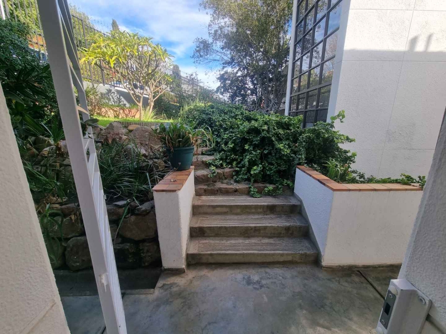 0 Bedroom Property for Sale in Sea Point Western Cape